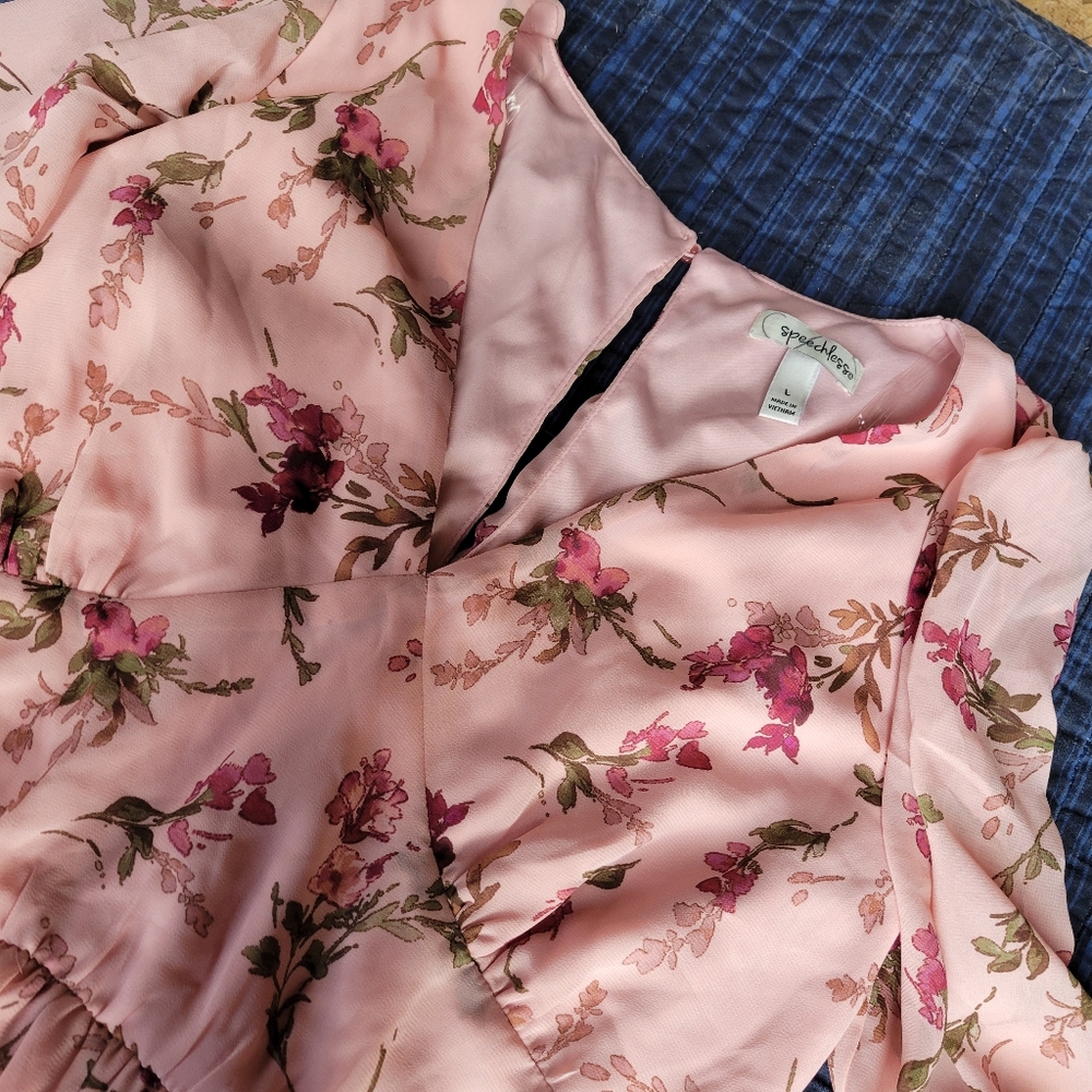 Speechless size large short dress